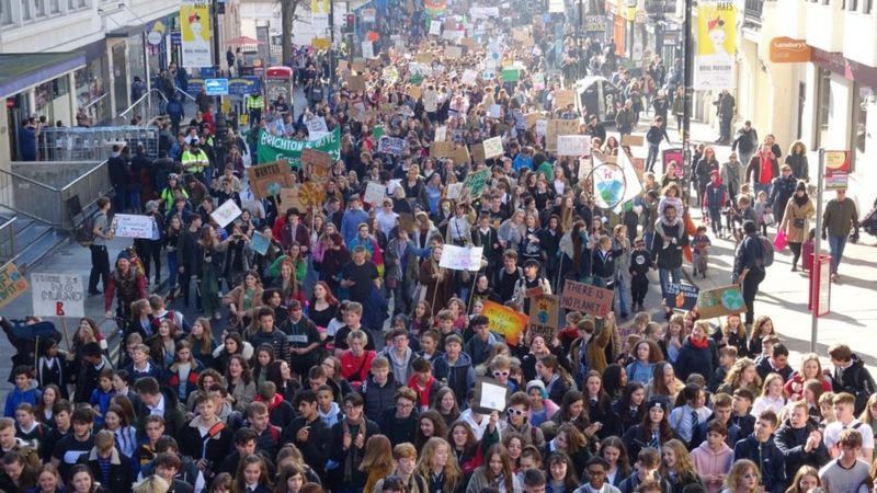 Climate Strike: Schoolchildren Protest Over Climate Change - BBC News