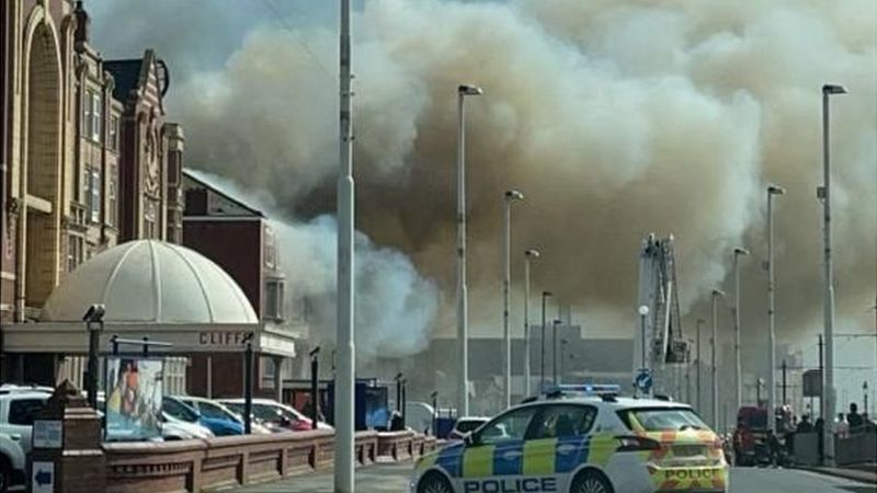 Firefighters Tackle Huge Blaze At Derelict Blackpool Hotel - BBC News