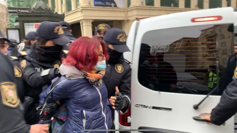 8 Mart Qadınlar günü: Bakıda etiraz aksiyası dağıdılıb