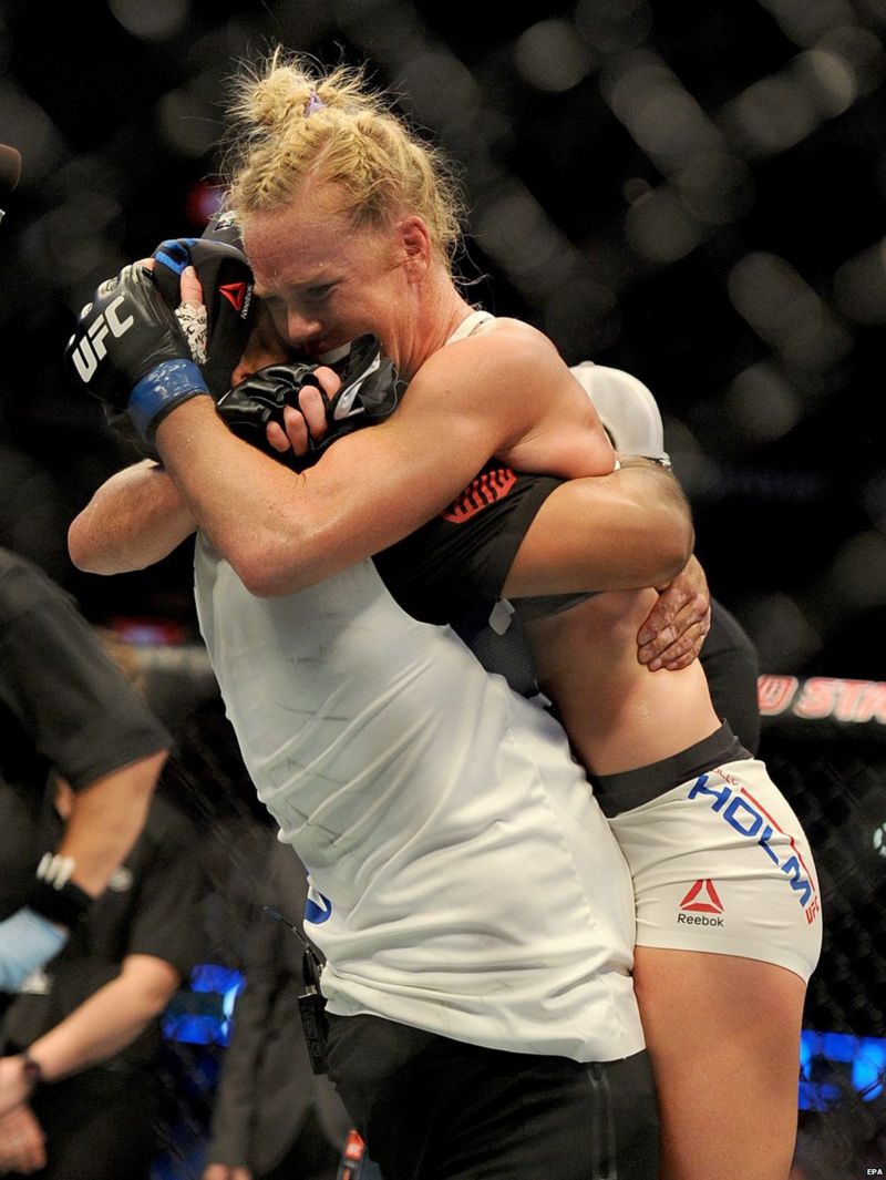 Ronda Rousey Knocked Out In UFC 193 Title Fight By Holly Holm In ...