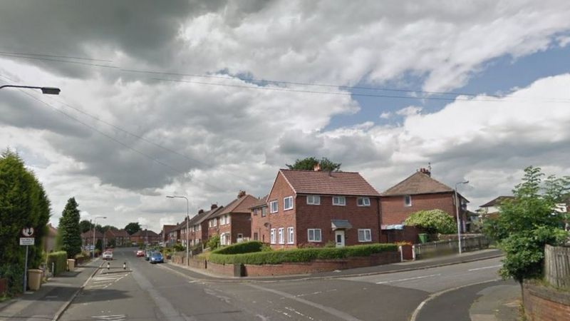 Bolton Death: Murder Arrests After Man Hit By Car - BBC News