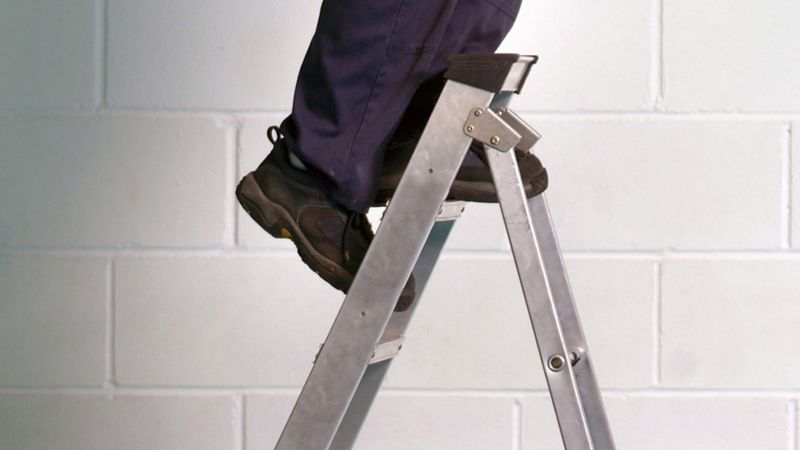 French man spent five days with head trapped in ladder - BBC News