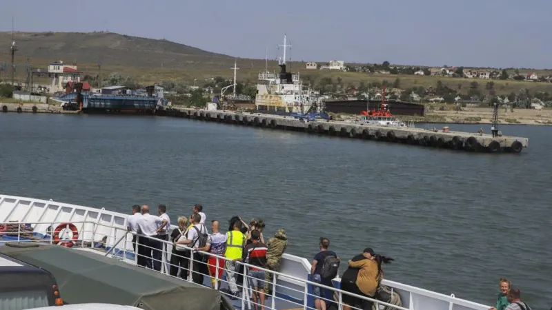 Ukrainian attack on ferry kills one in Russian port