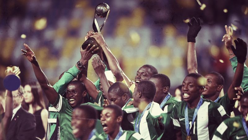 The Nigerian team celebrate with the trophy after winning the Fifa Under-17 World Cup 2015 final match between Mali and Nigeria at Estadio Sausalito in Chile - 8 November 2015
