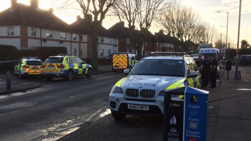 Ipswich gunshots and arson attack 'are linked' - BBC News