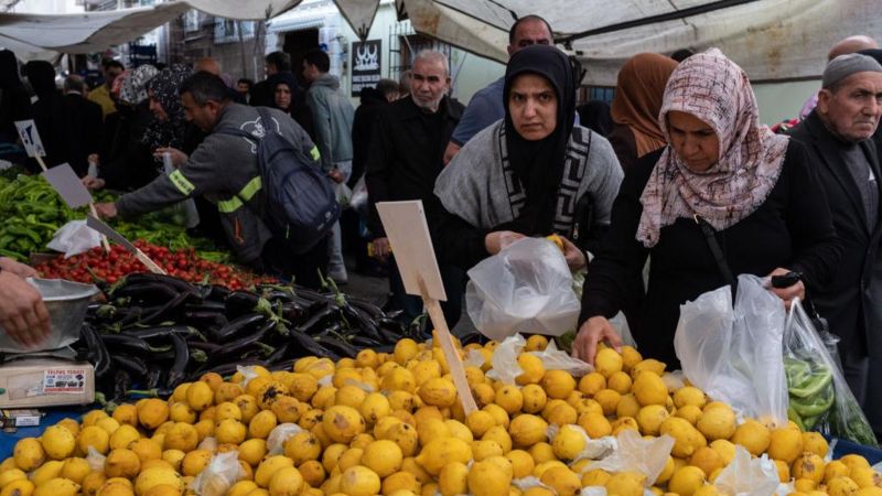 Yıllık enflasyon TÜİK’e göre yüzde 58, ENAG’a göre yüzde 128