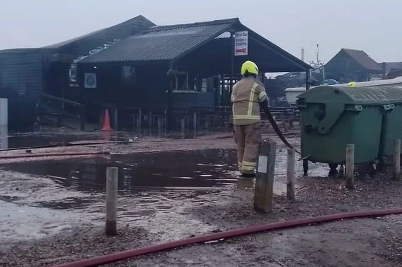 Southwold Gas cylinders explode in harbour fire BBC News