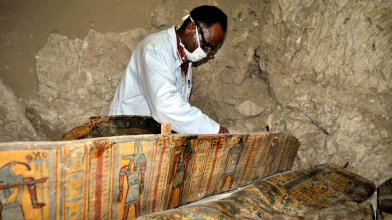 New Mummies Discovered In Tomb Near Luxor, Egypt - BBC News