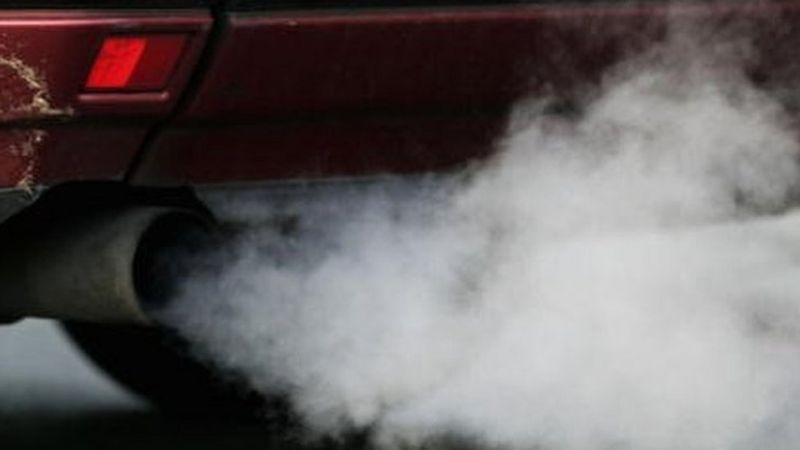 Emissions bring bumpy ride for carmakers - BBC News