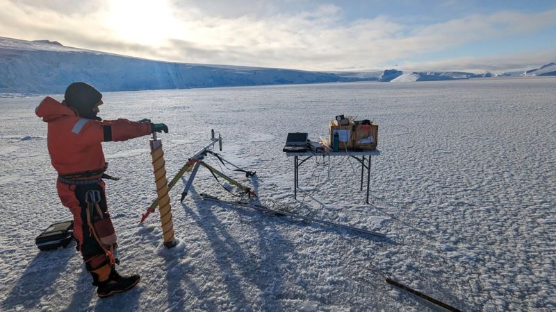 Hilangnya es darat dari Antarktika berkontribusi terhadap kenaikan permukaan laut
