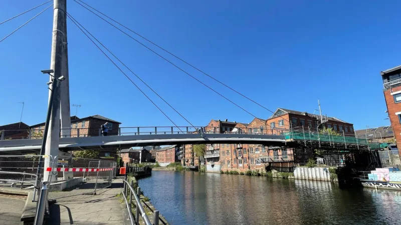 El cruce del río Aire ha sido restaurado como parte del evento Leeds 400.