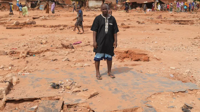 'I watched helplessly as water washed my family away' in Nigeria floods