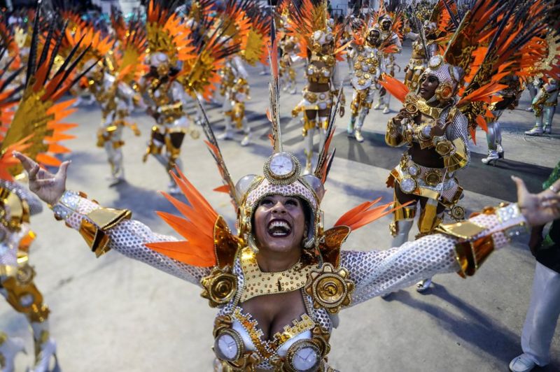 Samba And Sequins Rio Carnival In Pictures Bbc News 