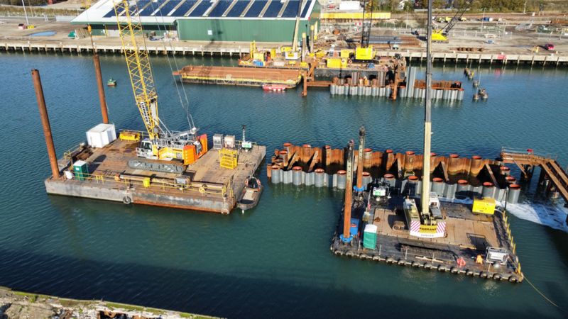 Lowestoft's third bridge: What will it mean for the town? - BBC News