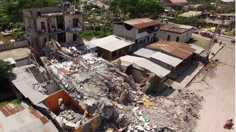 Ecuador earthquake: At least 413 people confirmed dead - BBC News