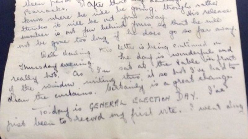 World War Two love letter found in Asda's lost property box - BBC News