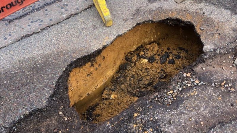 Wisbech Sinkhole: Cordon In Place On Victoria Road - BBC News