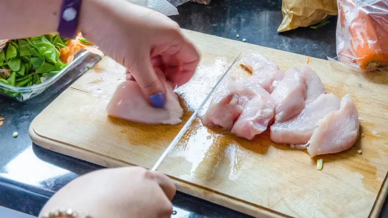 É bom comer frango com pele? E outras perguntas sobre a carne mais consumida no mundo 35