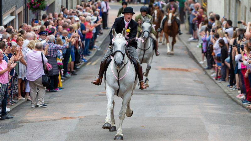 In pictures: Langholm Common Riding - BBC News