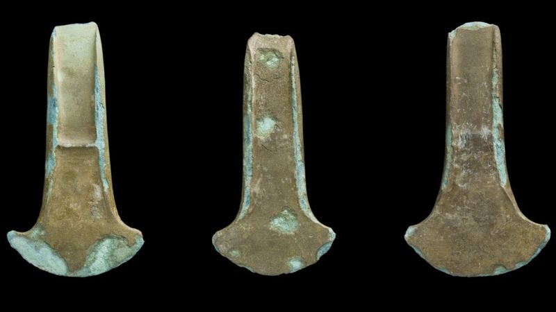 Early Bronze Age Axes Found In Llanover Deemed Treasure - BBC News