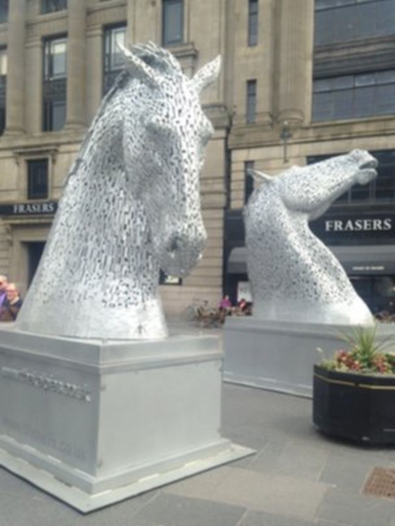 Mini Kelpies statues installed in Edinburgh BBC News