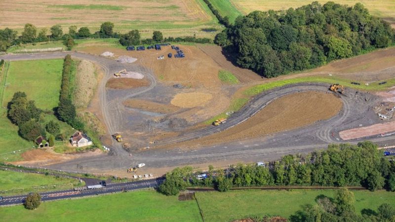 Aerial pictures show progress on new Somerset A303 link - BBC News