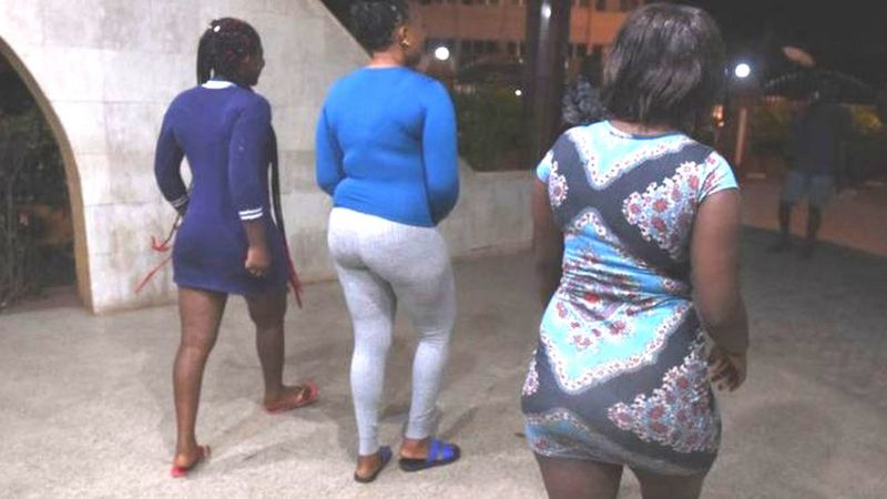 Police Don Arrest Women Wey Dey Use Nigerian Girls Do Runs For Ghana