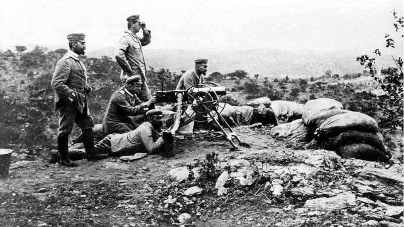 https://ichef.bbci.co.uk/news/800/cpsprodpb/BCFE/production/_117828384_machinegun_getty976.jpg