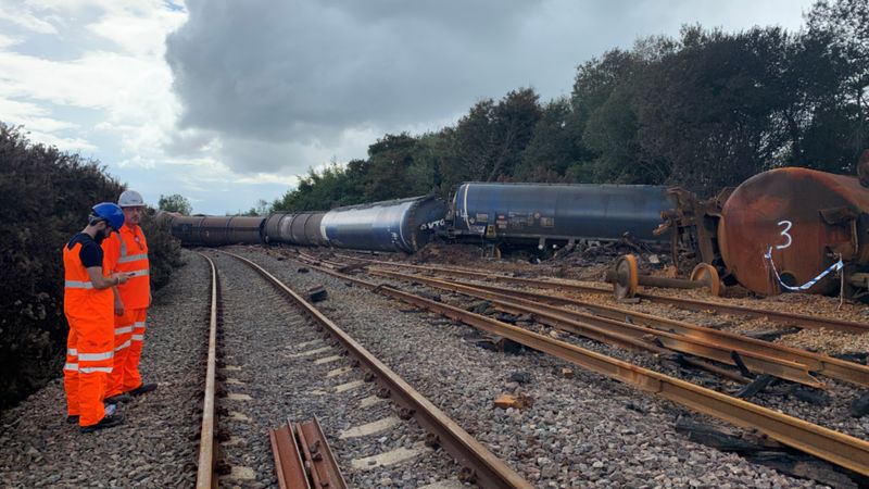 Llangennech train fire: Up to 750 tonnes of oil in derailed wagons ...