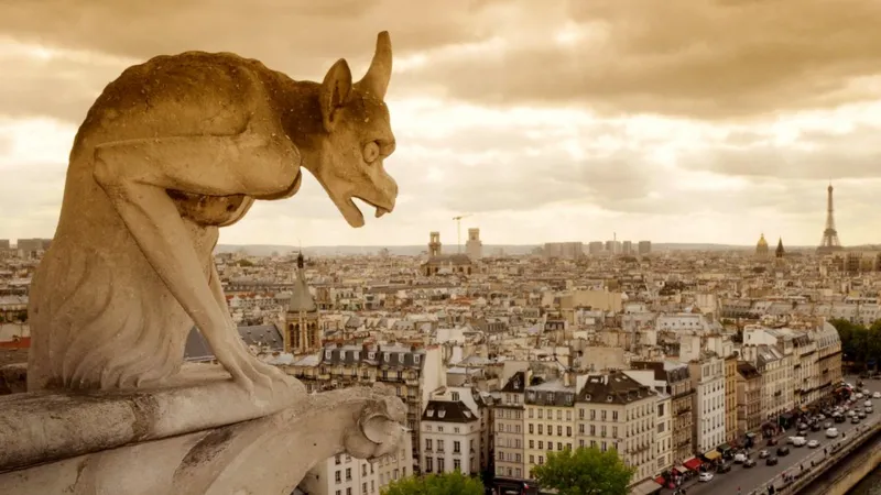 Las gárgolas de Notre Dame _106473484_gettyimages-923452806.jpg