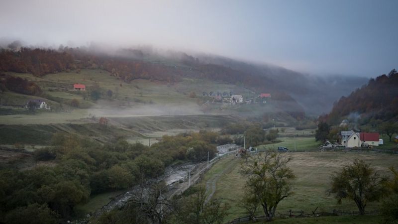 vírgenes juradas / Albania