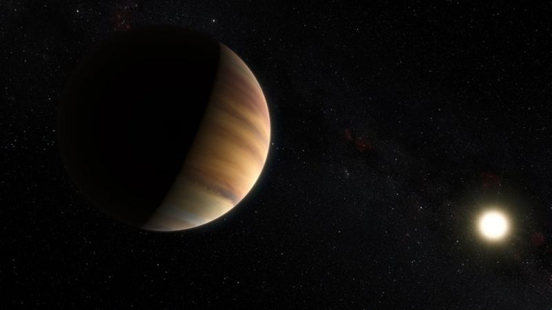 Giant planet around tiny star 'should not exist' - BBC News