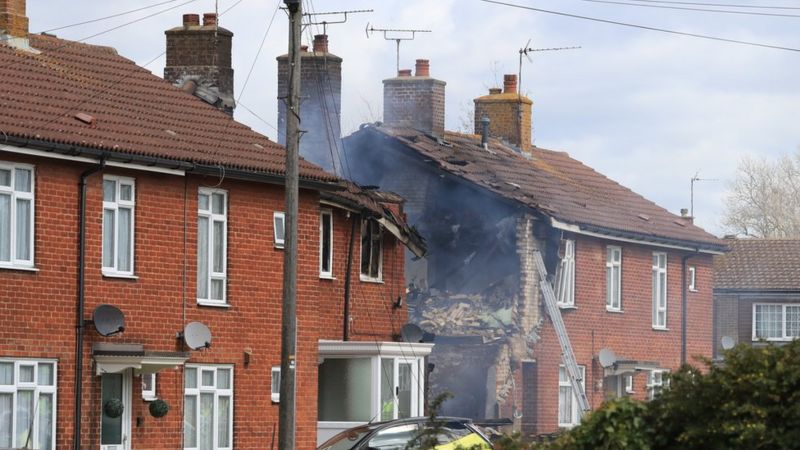 Fire investigators visit Willesborough house explosion site - BBC News