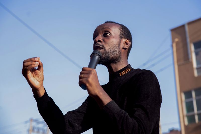 Uganda's preachers who take religion to the streets of Kampala - BBC News