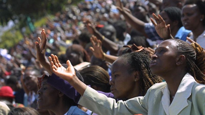 Nigerian Preacher TB Joshua Deletes Prophecy Of Clinton Win - BBC News