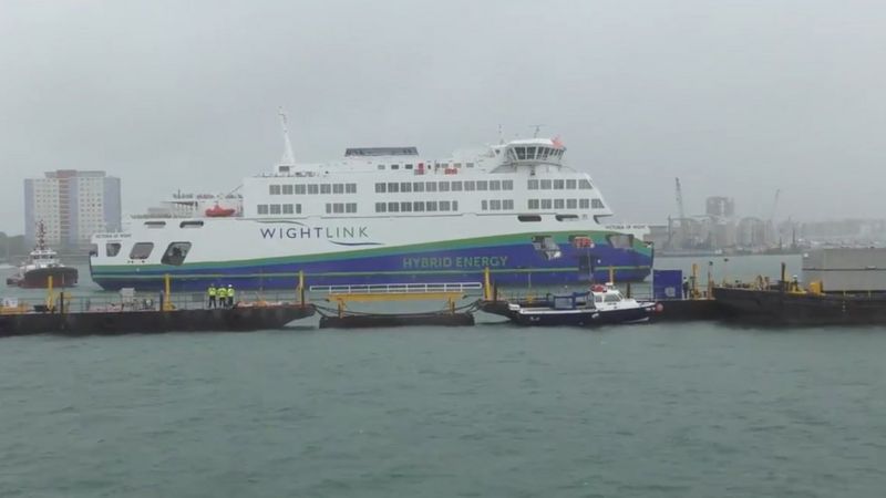 wightlink ferry travel updates