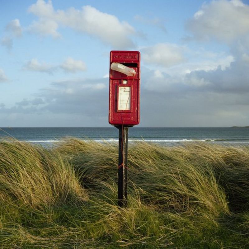 Photographer's love of remote Scottish postboxes - BBC News