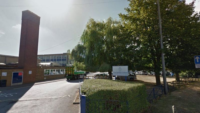 Chelmsford school will cut teaching hours from autumn - BBC News