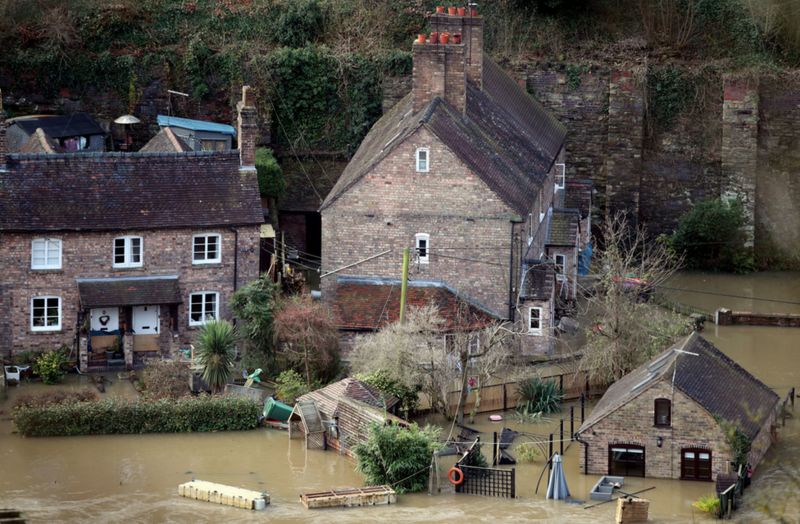 River Severn Flooding: Homes And Businesses Evacuated - BBC News