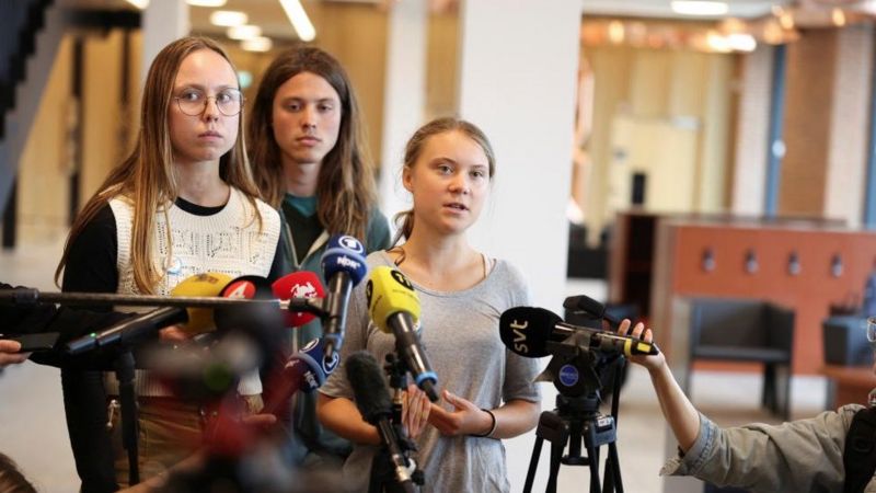 Greta Thunberg fined over Swedish climate protest - BBC News