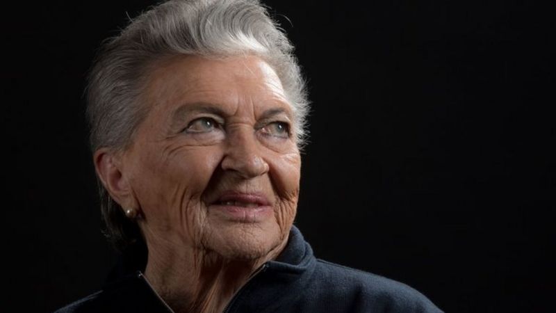 Chile's first female war pilot Margot Duhalde dies at 97 - BBC News