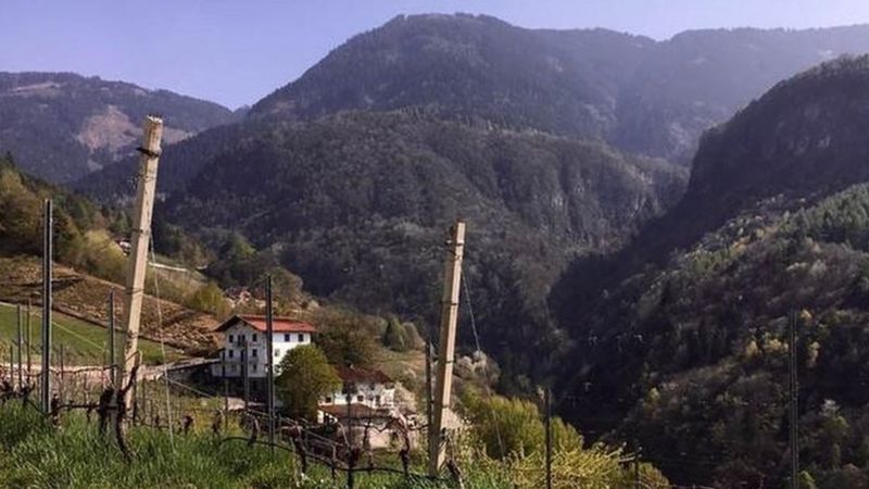 Lost Village Emerges From Italian Lake - BBC News