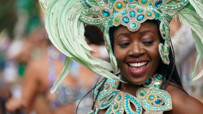 Notting Hill Carnival atmosphere 'uplifting and warming' - BBC News