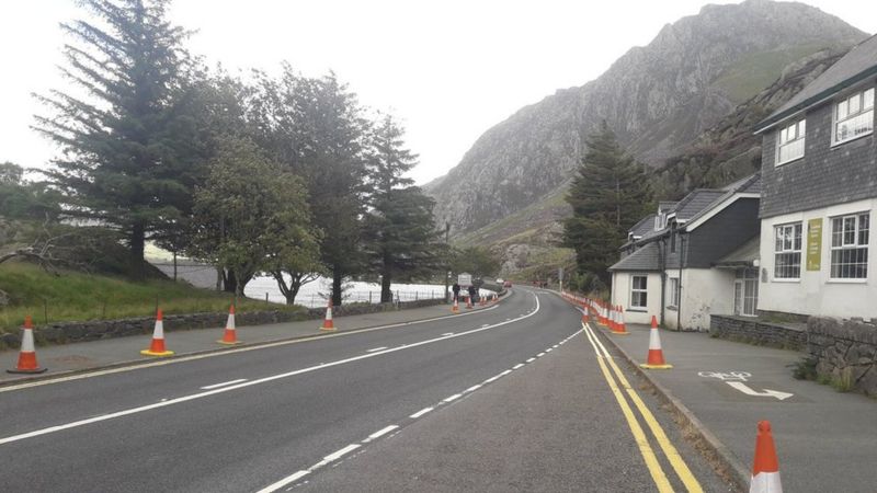 Snowdonia Parking Yellow Lines To Deter Motorists At Beauty Spot Bbc