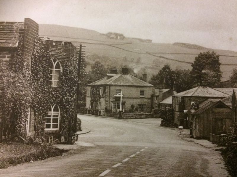 Postcards show lost villages beneath Ladybower Reservoir - BBC News