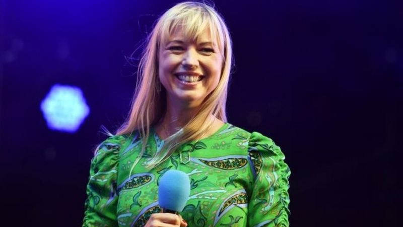 Sara Cox to present Radio 2 Drivetime show - BBC News
