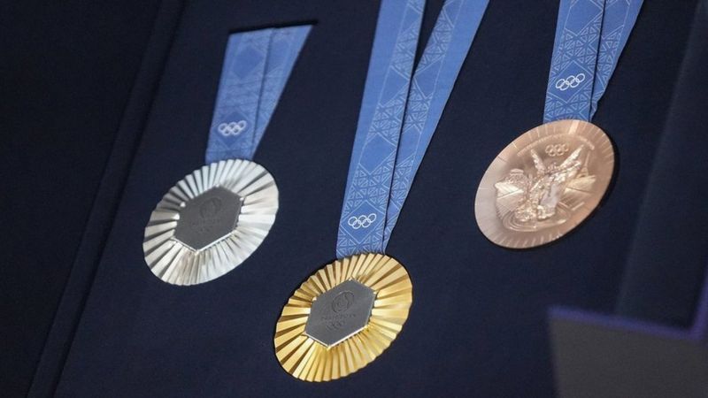 Paris Olympics 2024: Medals made from part of Eiffel Tower - BBC Newsround