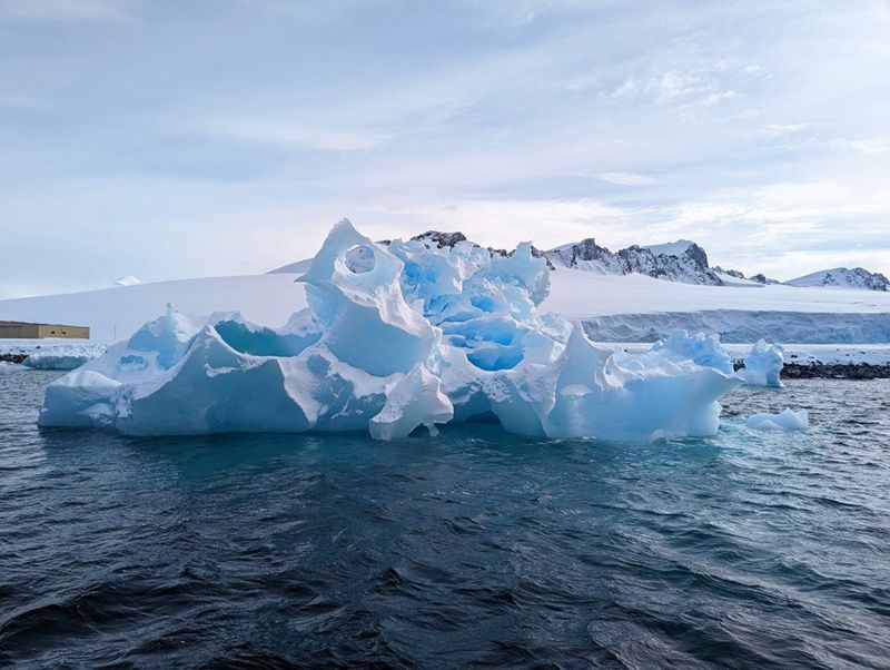 Para ilmuwan masih mengidentifikasi penyebab rendahnya es laut Antarktika