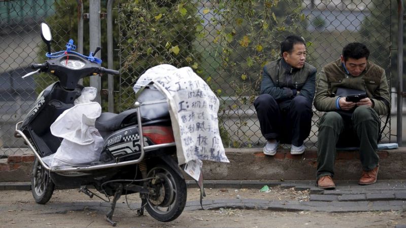 Chinas Urban Migrants To Be Offered Residency Bbc News 6783