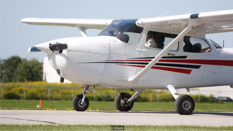 Cessna 172 được làm bằng vật liệu chắc chắn để đảm bảo thích hợp cho công tác huấn luyện bay